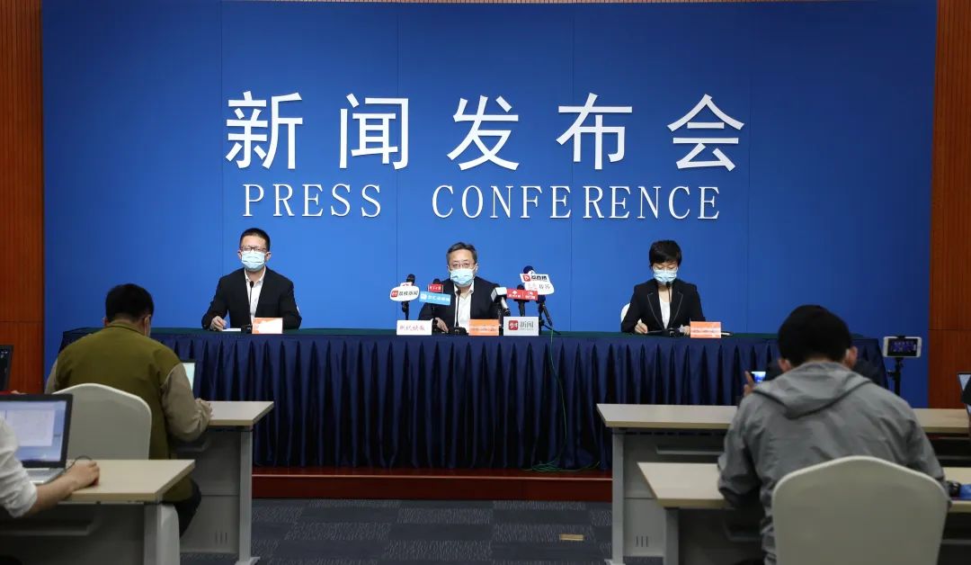 苏州疫情防控新闻发布会：本土确诊及无症状感染者情况通报